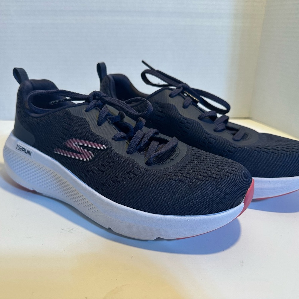 Skechers Size 6 GO Run Elevate Shoes Navy Women's Cushion Comfort Casual 128319